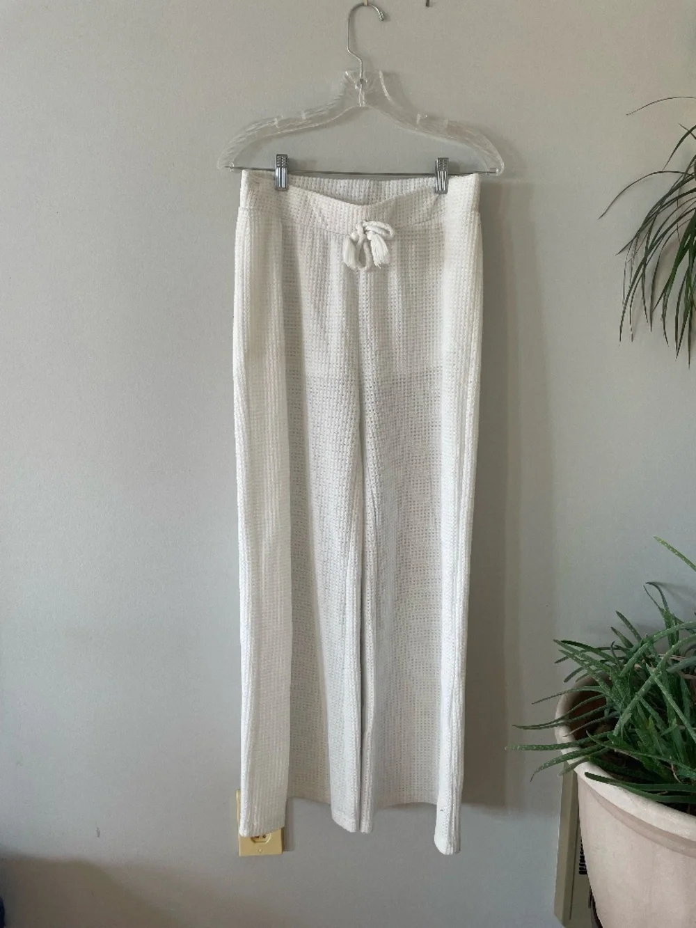 Surf Gypsy White Knit Wide Leg Drawstring Pants Relaxed Beach Lounge Size M - Picture 1 of 3